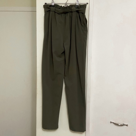 Tie front ruffle waist pants - Picture 2 of 3